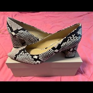 Marc Fisher women shoes size 9
